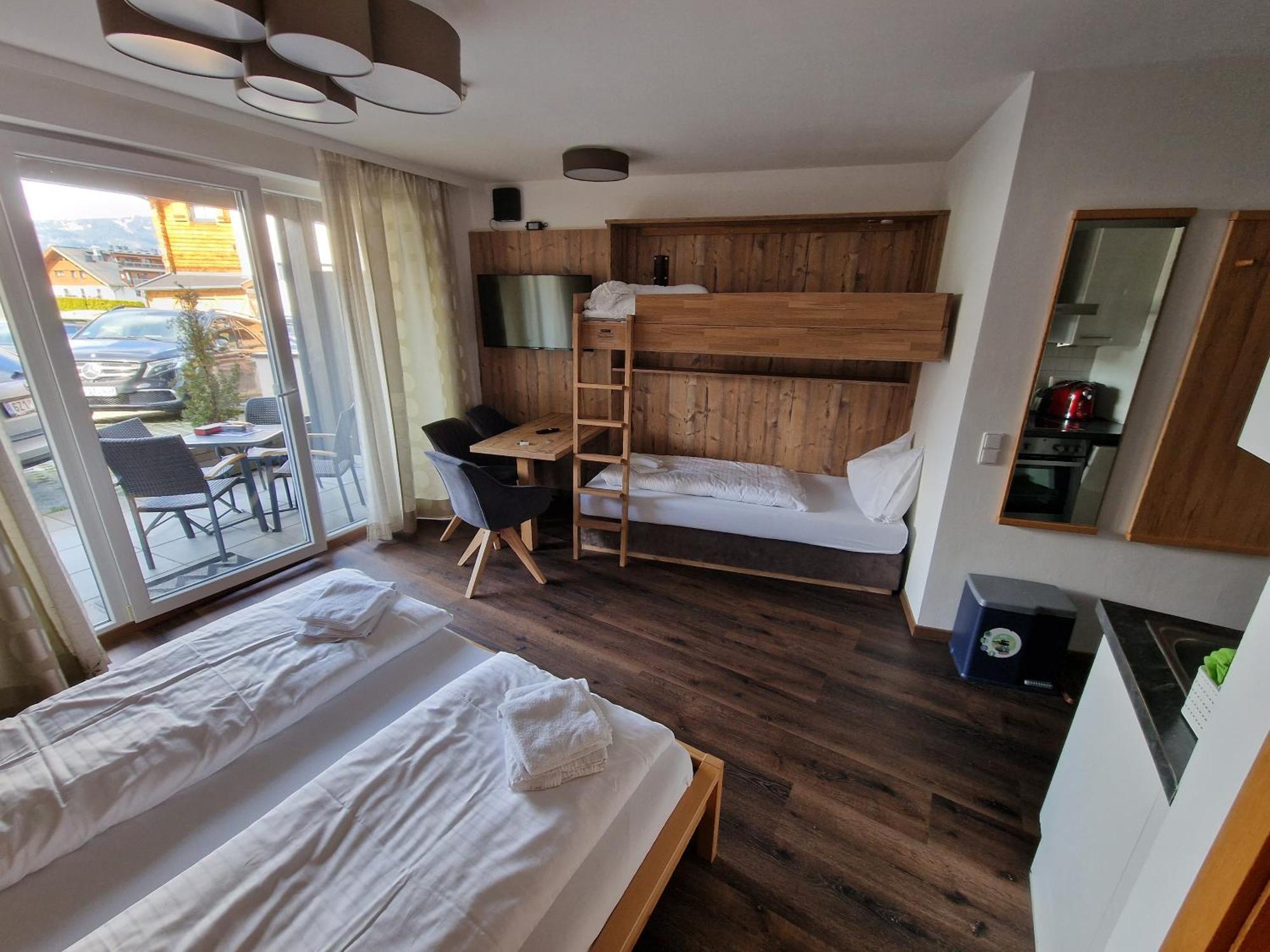 Adler Kaprun, Golf 'N' Ski And Mountain Biking. 外观 照片